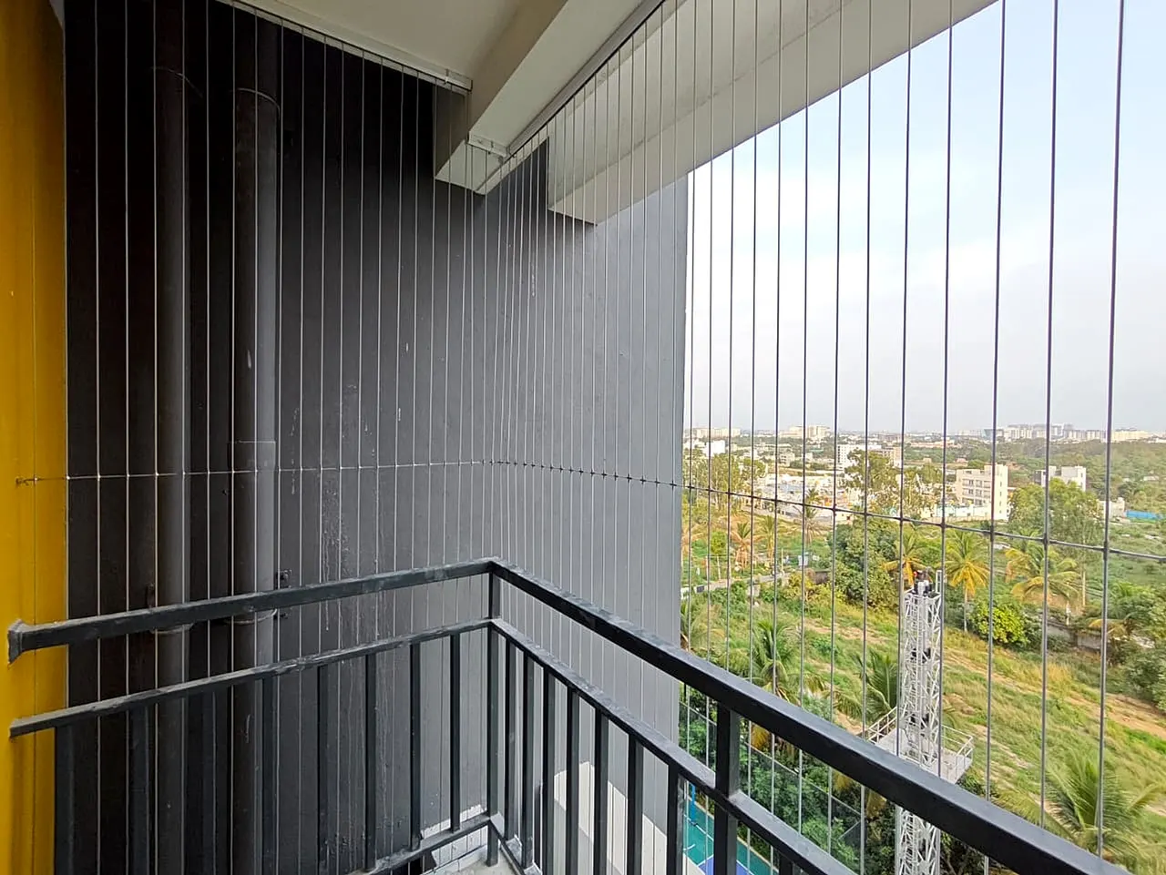 Balcony Invisible Grill for Fall Protection in Vyttila, Kerala by Deva Safety Nets Balcony Invisible Grill for Fall Protection in Vyttila, Kerala by Deva Safety Nets